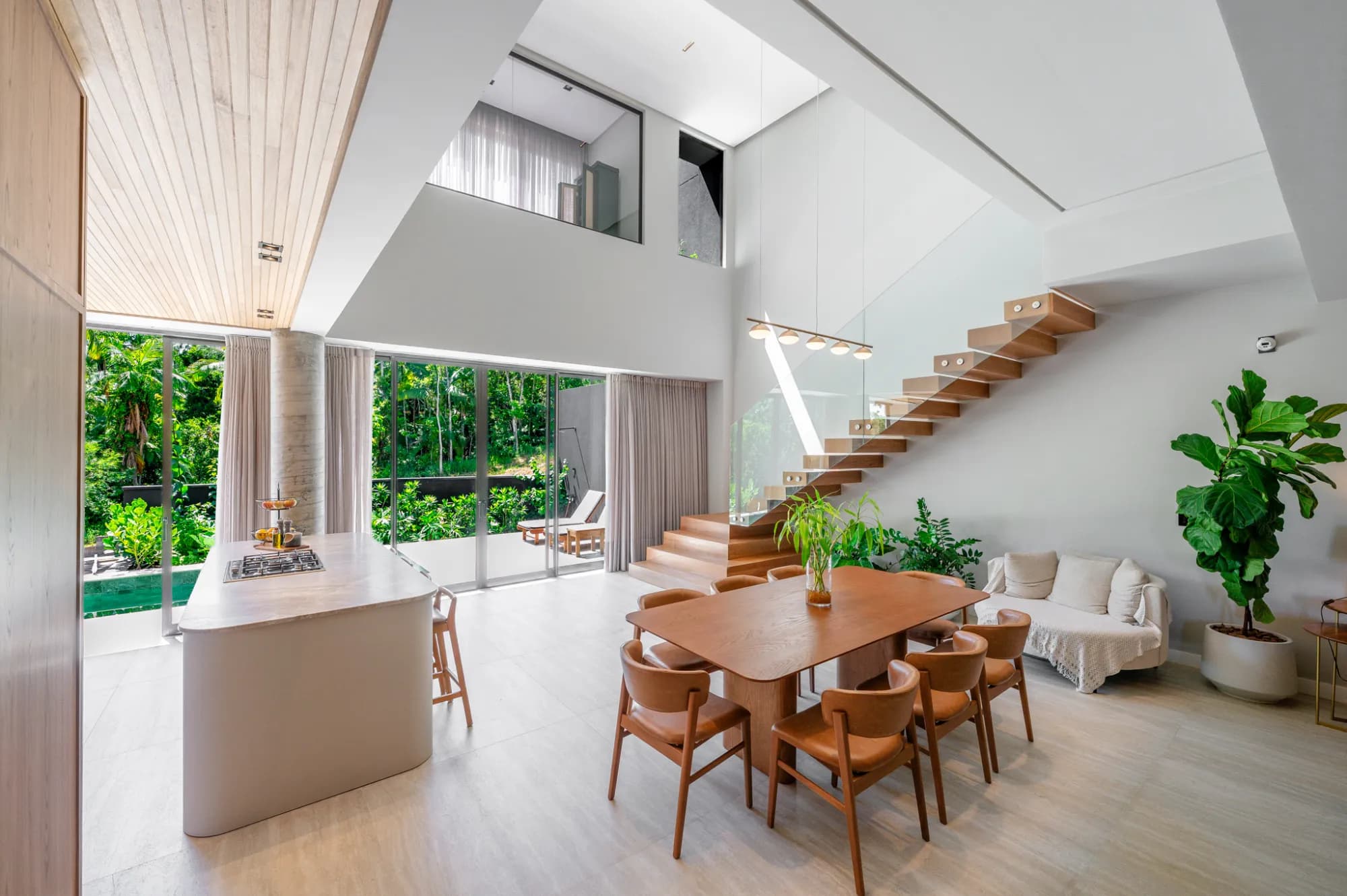 Foto de Casa à venda com 3 quartos, sendo 3 suítes, 2 vagas, 332m² no Itoupava Norte, Blumenau